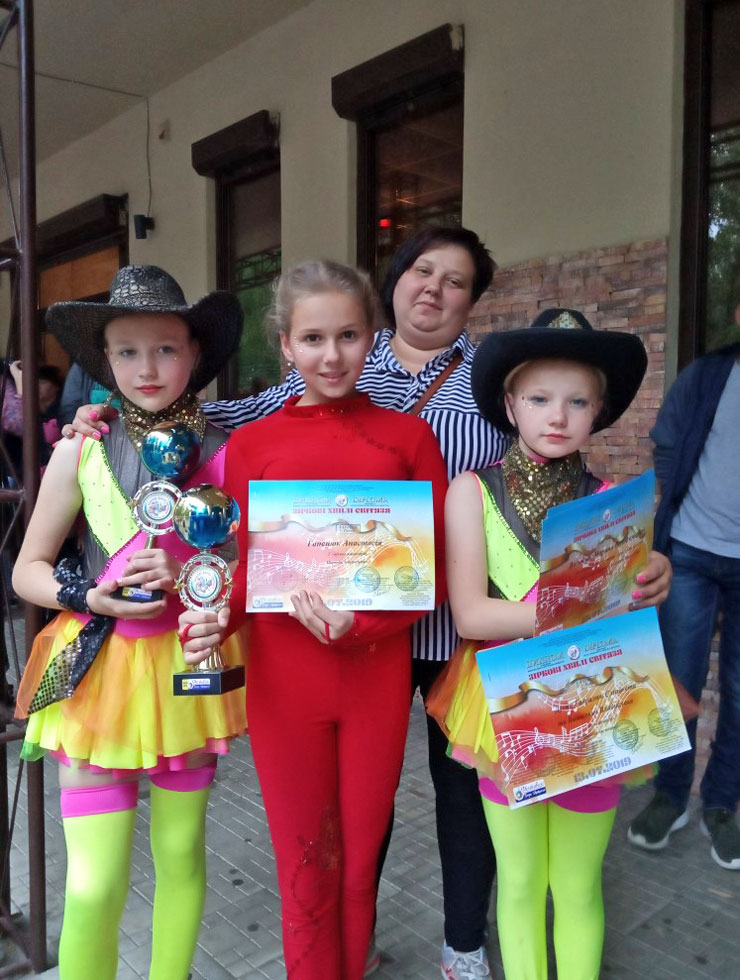  Кобринские «Веснушки» взяли два первых места на международный фестивале в Украине