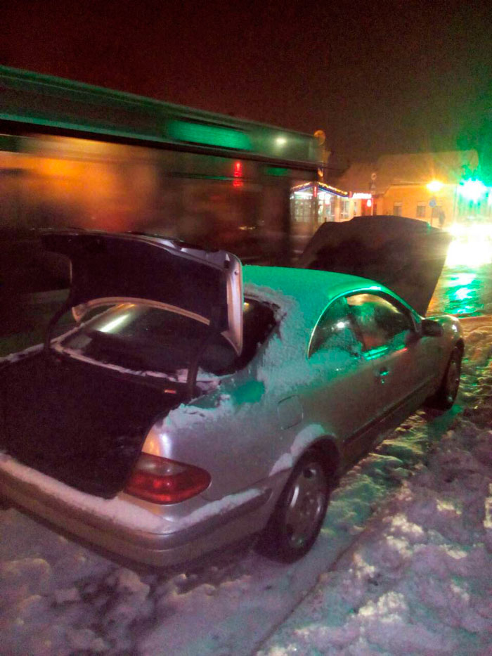 Утором 29 января в центре Кобрина произошел случай возгорания автомобиля в движении
