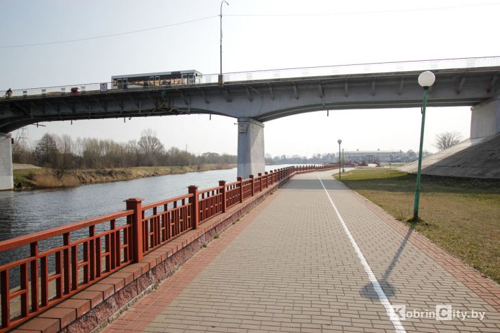 В Кобрине с 25 апреля ограничат движение автомобилей по  старому мосту
