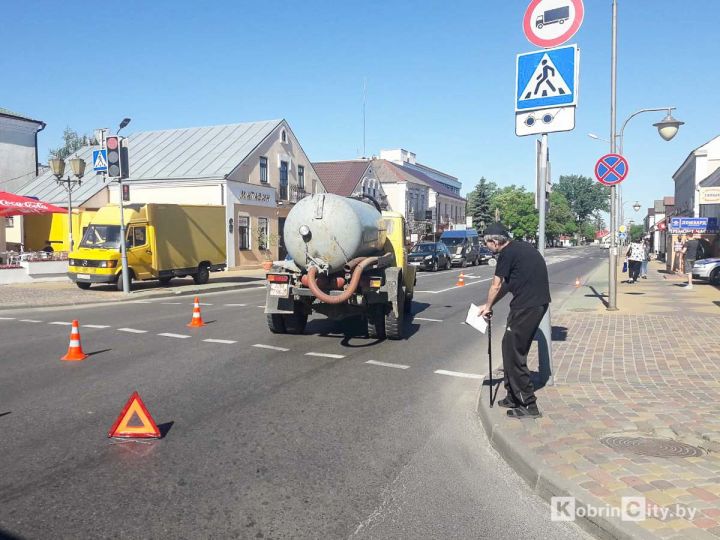 28 мая в Кобрине на светофоре грузовик сбил пожилую женщину