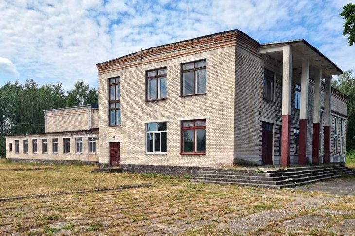 В Кобринском районе продается здание клуба – цена снижена на 50%