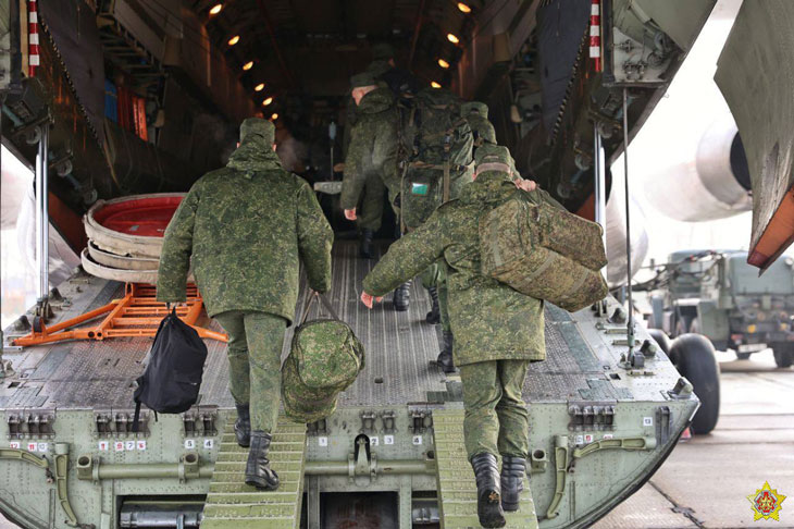 Белорусские военные изучат вопросы содержания и применение тактических ядерных боеприпасов