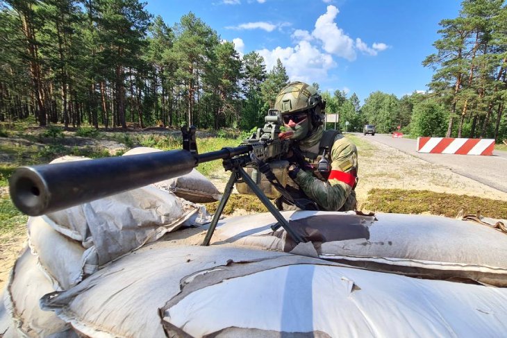 Белорусские военные проводят командно-штабное учение и продолжают усиливать границу