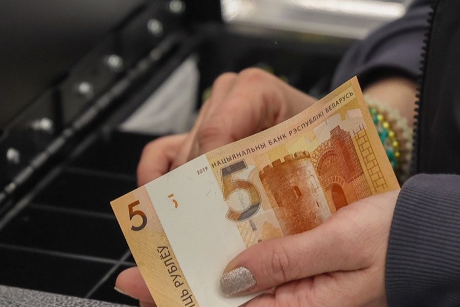 Продавец из Кобрина незаконно увеличила свой доход на 9,5 тыс. рублей за счет работодателя — возбуждено уголовное дело