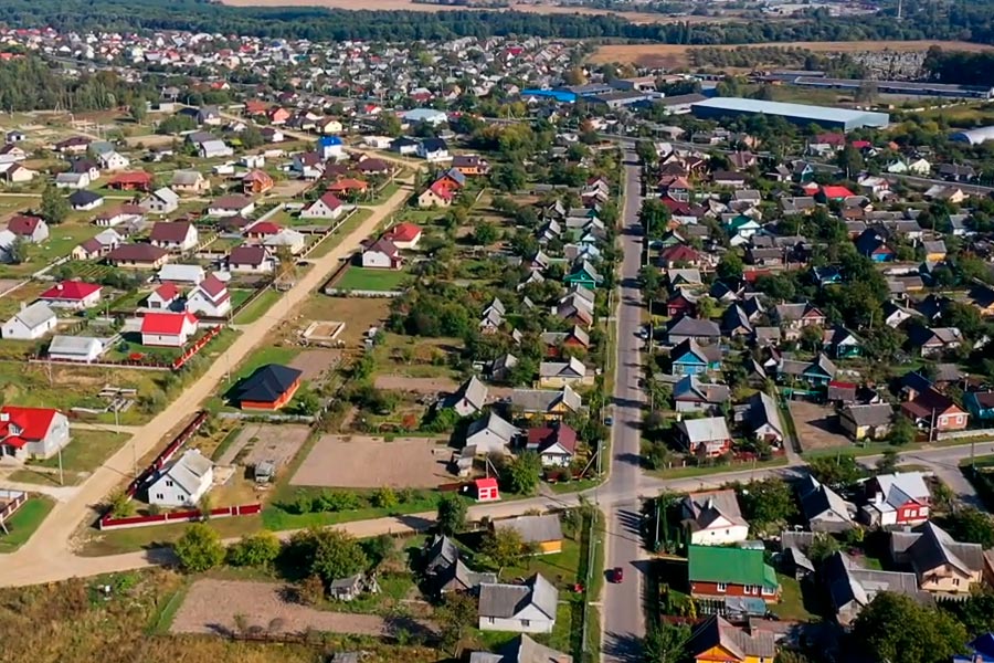 Земельный налог, арендную плату за землю и налог на недвижимость необходимо оплатить физ. лицам до 15 ноября 2021 года