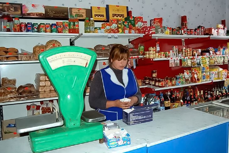 Продавцу вернули более 290 рублей, удержанных из зарплаты за недостачу — помог профсоюз
