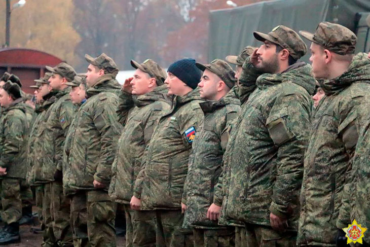 Минобороны: российские военные продолжают прибывать в Беларусь