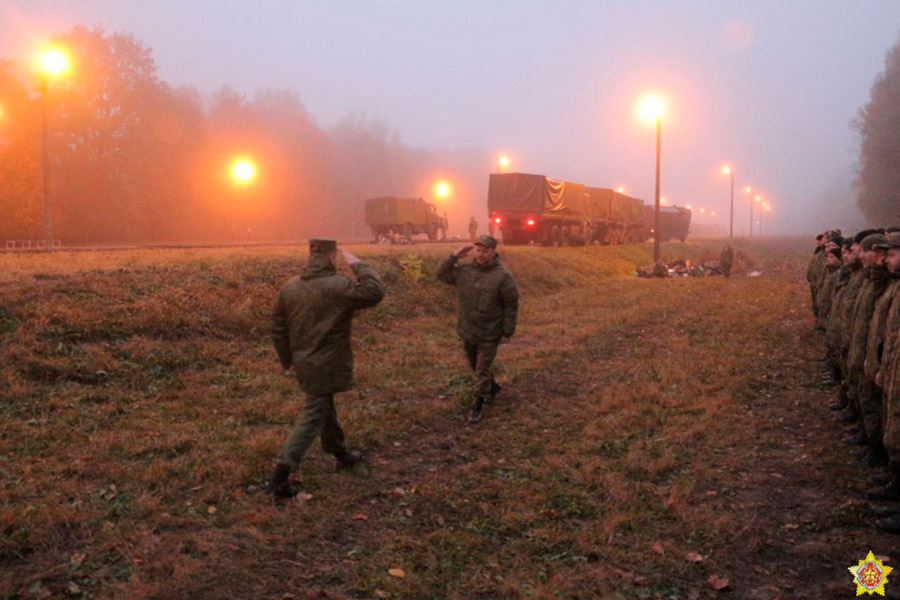  Первые эшелоны российских военных прибыли в Беларусь