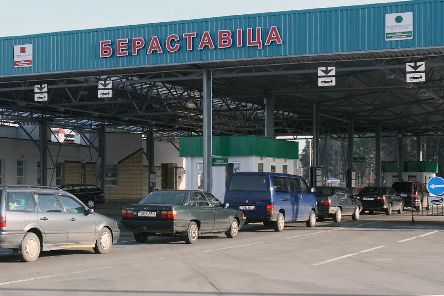 Польша назвала дату открытия двух пунктов пропуска на границе с Беларусью
