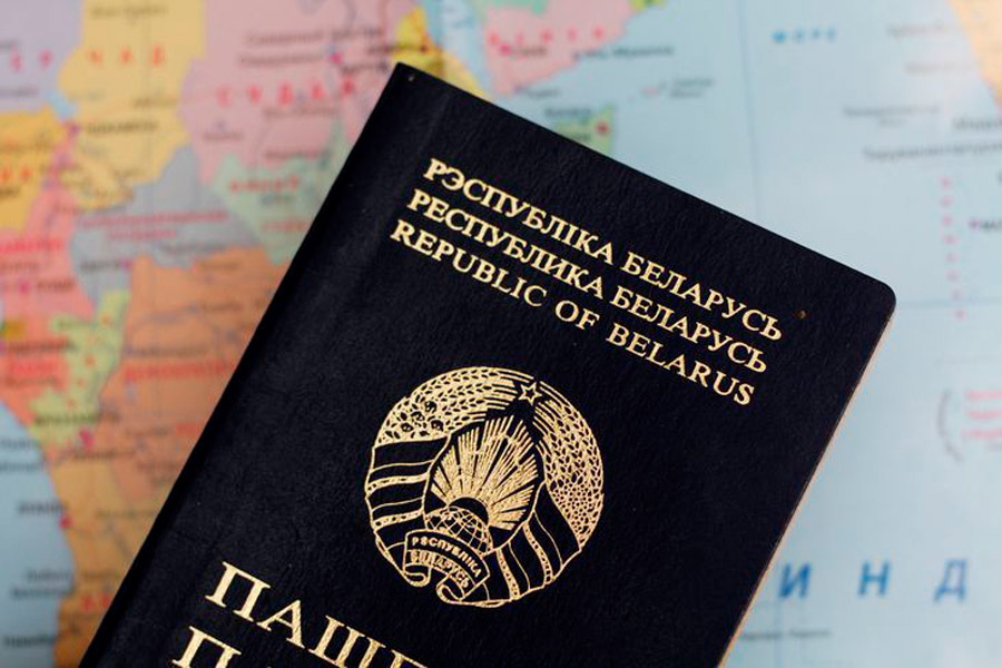 Где белорусы могут открыть визу для выезда за рубеж и какие страны прекратили их выдачу