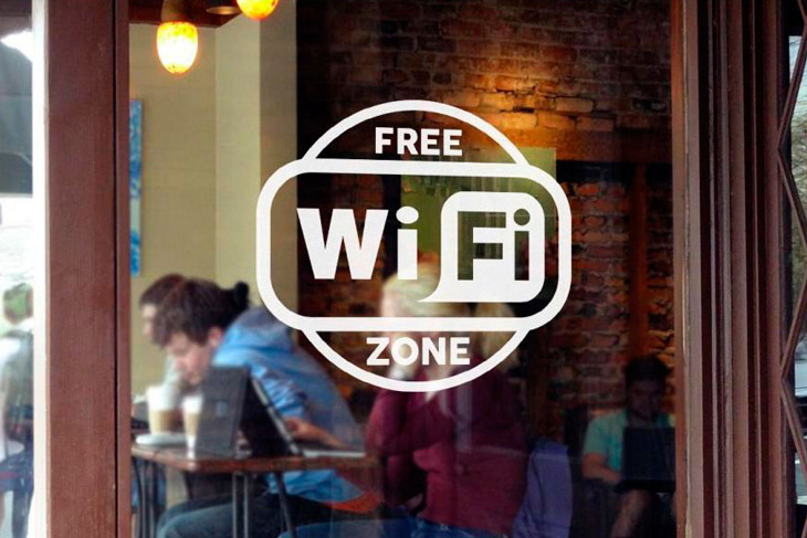 Через публичный Wi-Fi в кафе могут украсть данные мессенджера. Как это происходит, рассказали в милиции