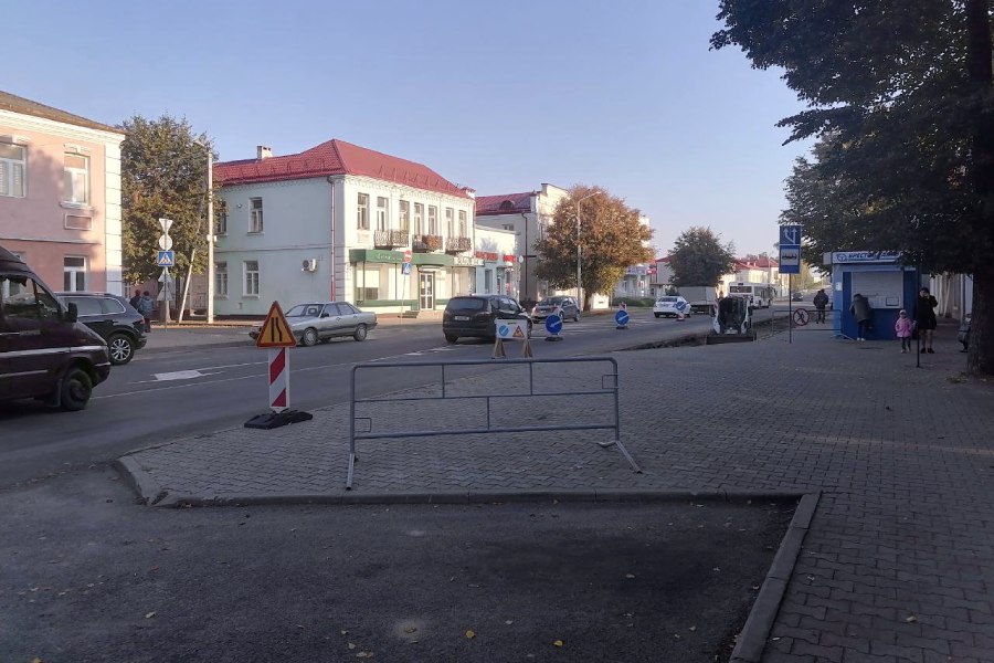 По 6 октября будет закрыта автобусная остановка «Швейная фирма «Лона»»