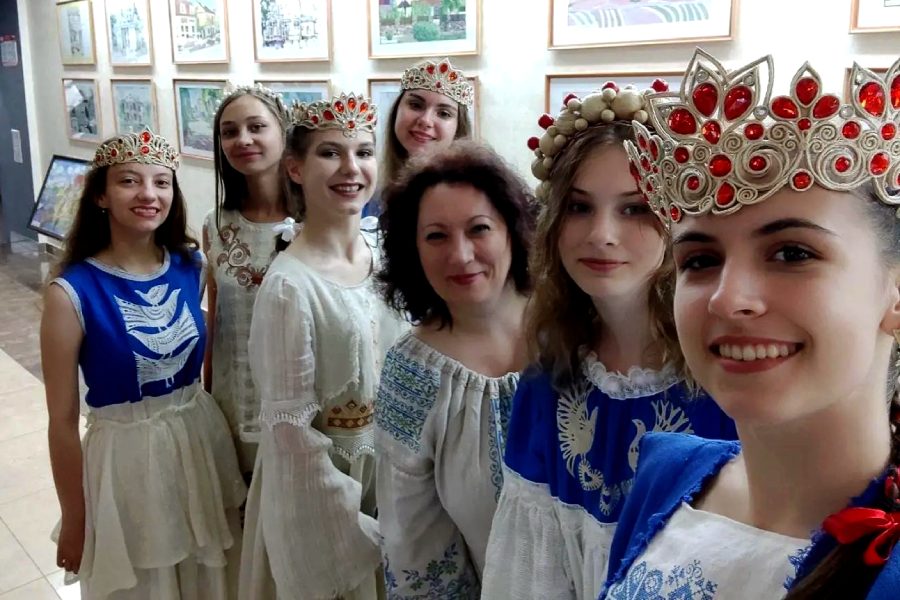 Коллекции дизайнерской одежды кобринчанки Марины Бонифатьевой стали лучшими на фестивале фольклорного искусства
