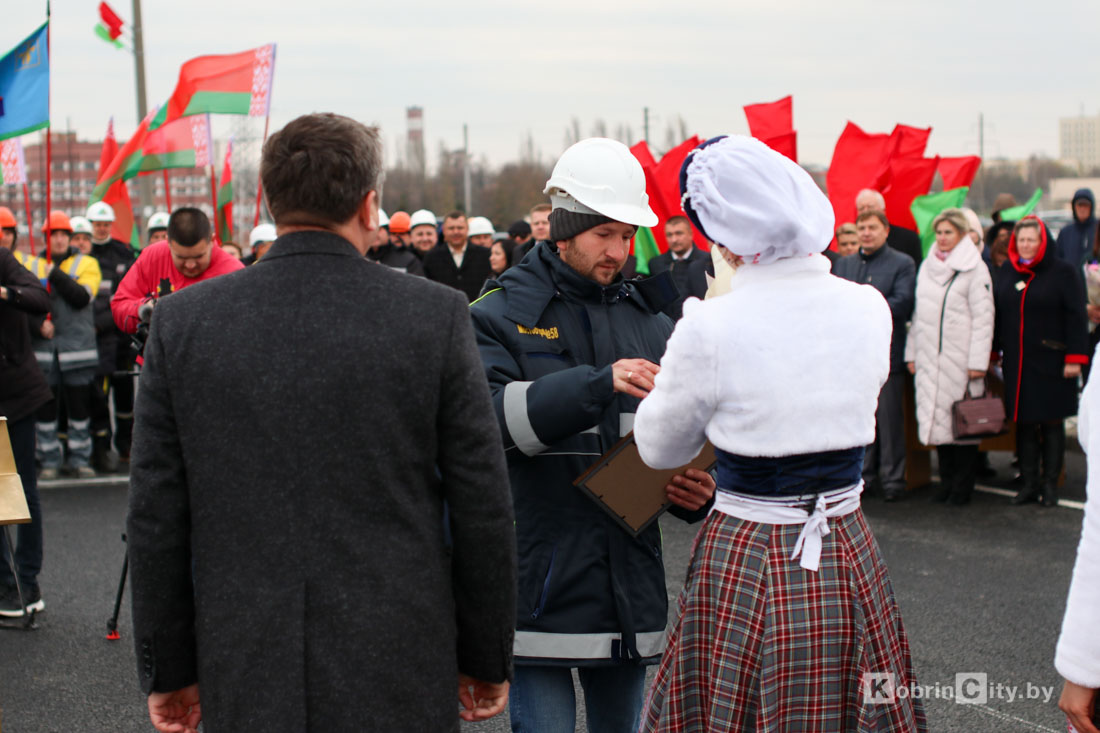 Поехали! В Кобрине после капитального ремонта открыли «новый» мост (Фоторепортаж)