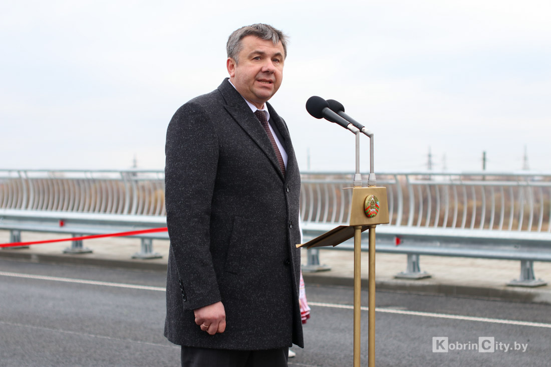 Поехали! В Кобрине после капитального ремонта открыли «новый» мост (Фоторепортаж)