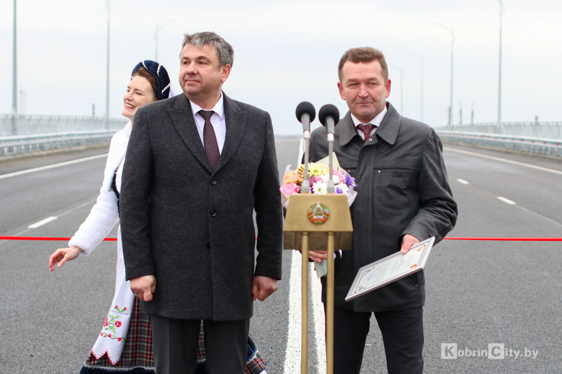 Поехали! В Кобрине после капитального ремонта открыли «новый» мост (Фоторепортаж)