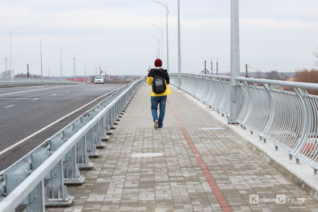Поехали! В Кобрине после капитального ремонта открыли «новый» мост (Фоторепортаж)