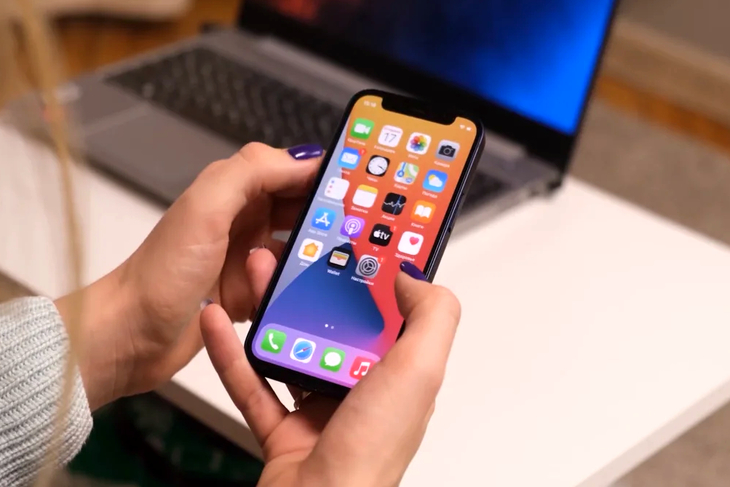 Apple выпустила срочное обновление до iOS 14.8. Почему его важно установить на ваш iPhone