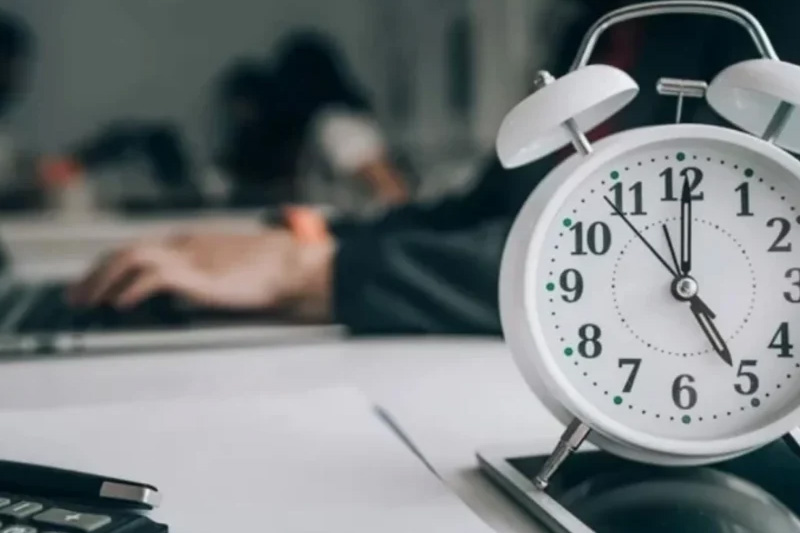 Белорусов ждут сокращенные рабочие дни: когда и на сколько уйдем домой пораньше 