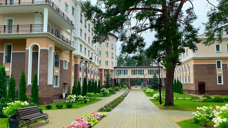 Санатории и загородные комплексы Беларуси: во сколько обойдется отдых и чем удивят