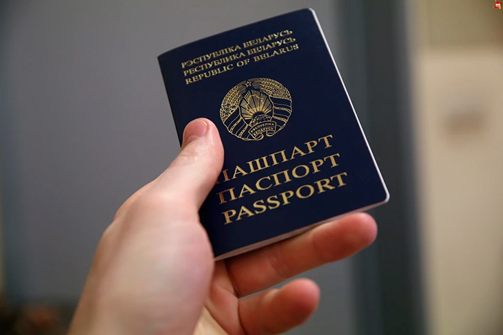 В Кобрине мужчина доверил свой паспорт приятелю, а тот набрал кредитов на 6 000 рублей