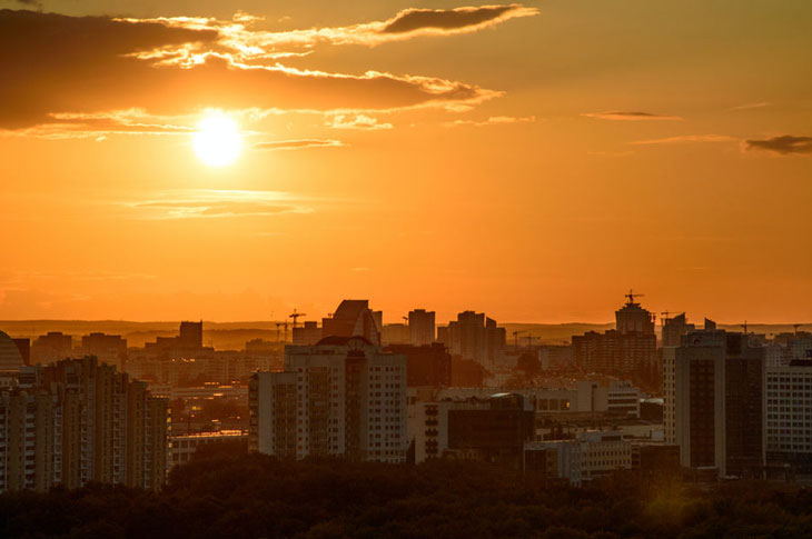 Август в Беларуси начнется горячо: на 1 число до +37°C. Объявлен красный уровень опасности