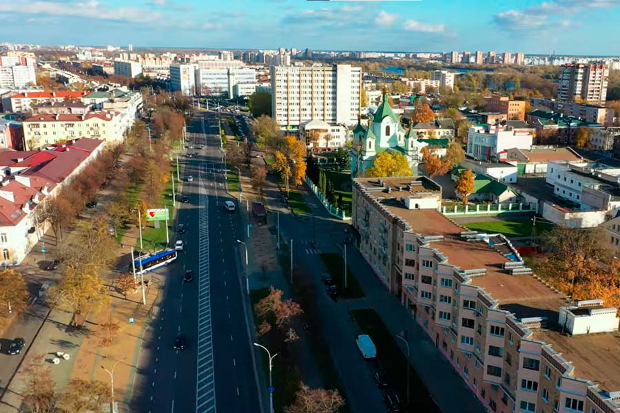 Полетаем над крышами, кому-то знакомыми: #Васькапилот опубликовал видео Бреста с высоты птичьего полета