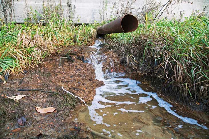 В Беларуси — новые правила обращения со сточными водами: что изменится для владельцев домов и дач с 2027 года