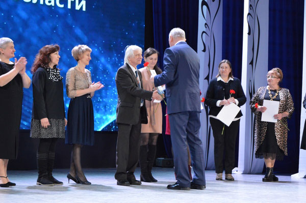 Педагоги Кобринского РЦДТ награждены грамотами Министерства образования и областного управления