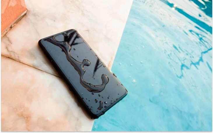telefon v vode 03