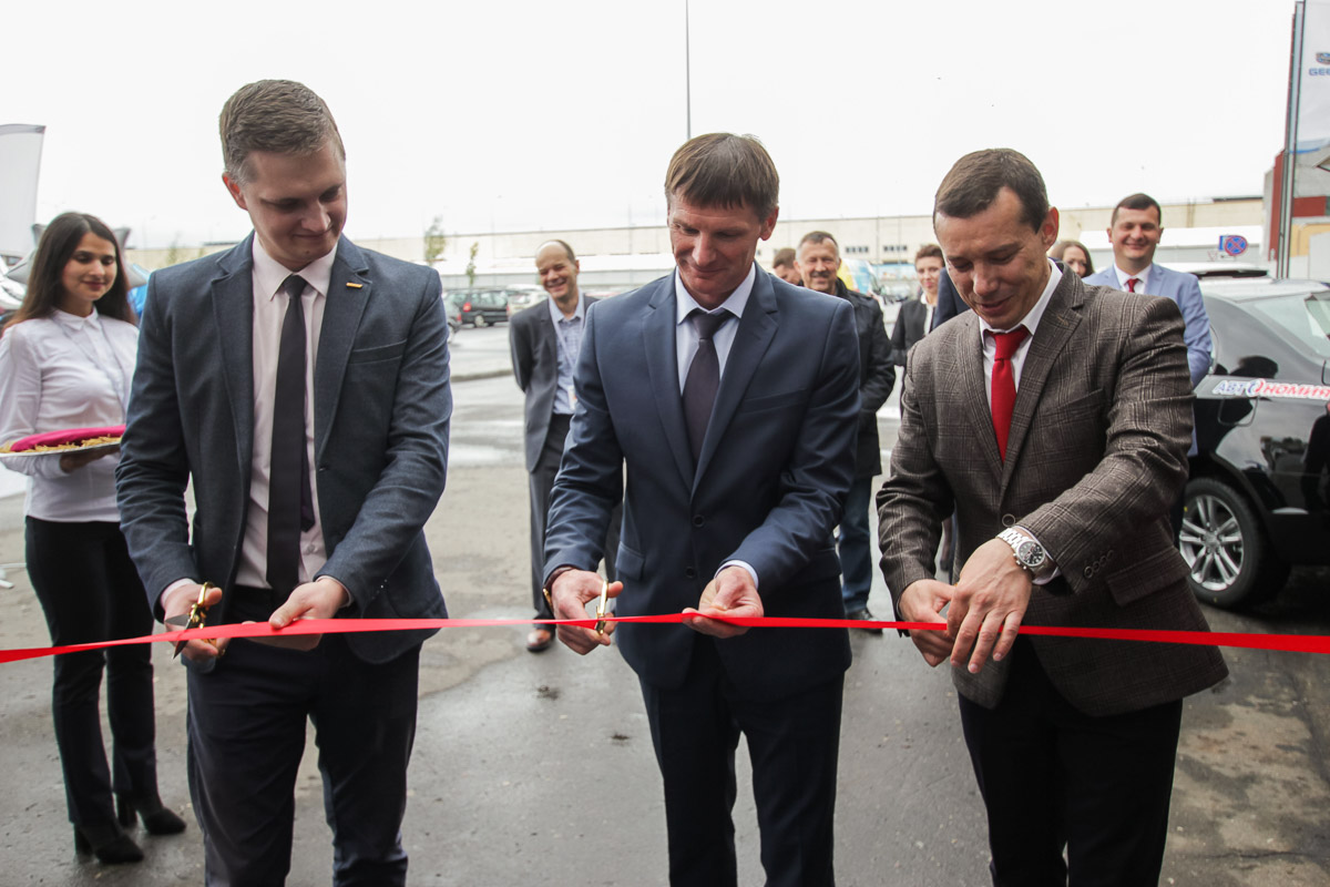 Первый в республике региональный сервисный центр GEELY открылся в Кобрине