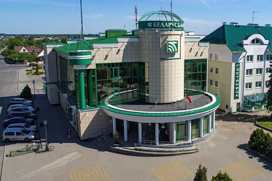 Крупнейший банк Беларуси запустил идентификацию клиентов по лицу — какие операции теперь можно совершить без паспорта