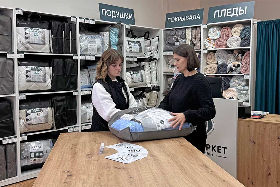 Человек проводит во сне треть жизни, ещё 7 лет пытается уснуть: магазин «Сонмаркет» в Кобрине знает секреты идеального отдыха