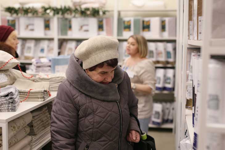 Магазин льняного текстиля «Поле кветак» в Кобрине встретил первых покупателей. Чем удивил?
