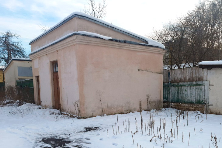 В центре Кобрина продается комплекс строений – гаражи, мастерская, техническое и вспомогательные помещения
