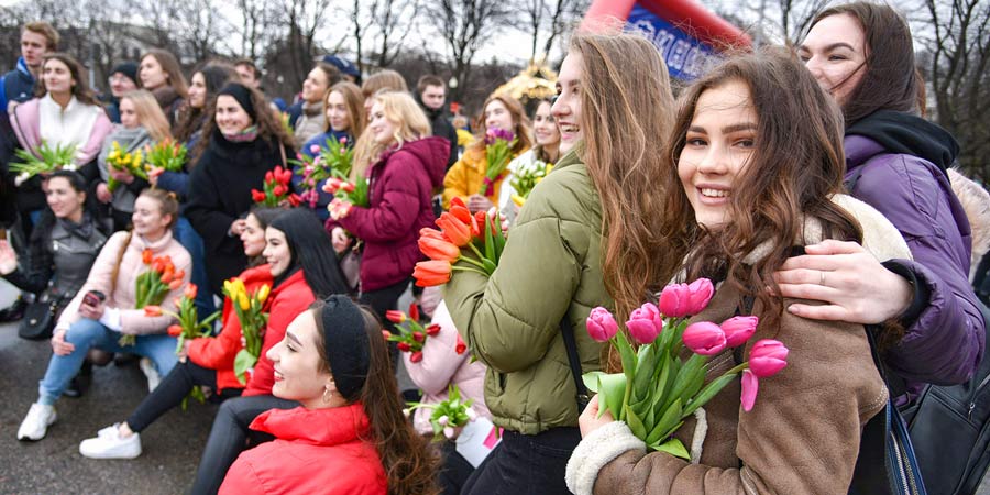 На 1163 женщины по статистке 1000 мужчин. Белстат опубликовал статистический обзор к 8 Марта