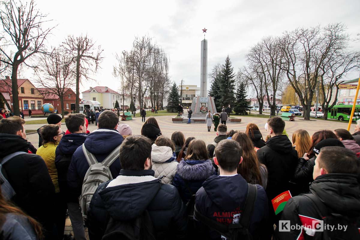 В Кобрине в сквере имени Арсения Морозова 21 февраля состоялся митинг