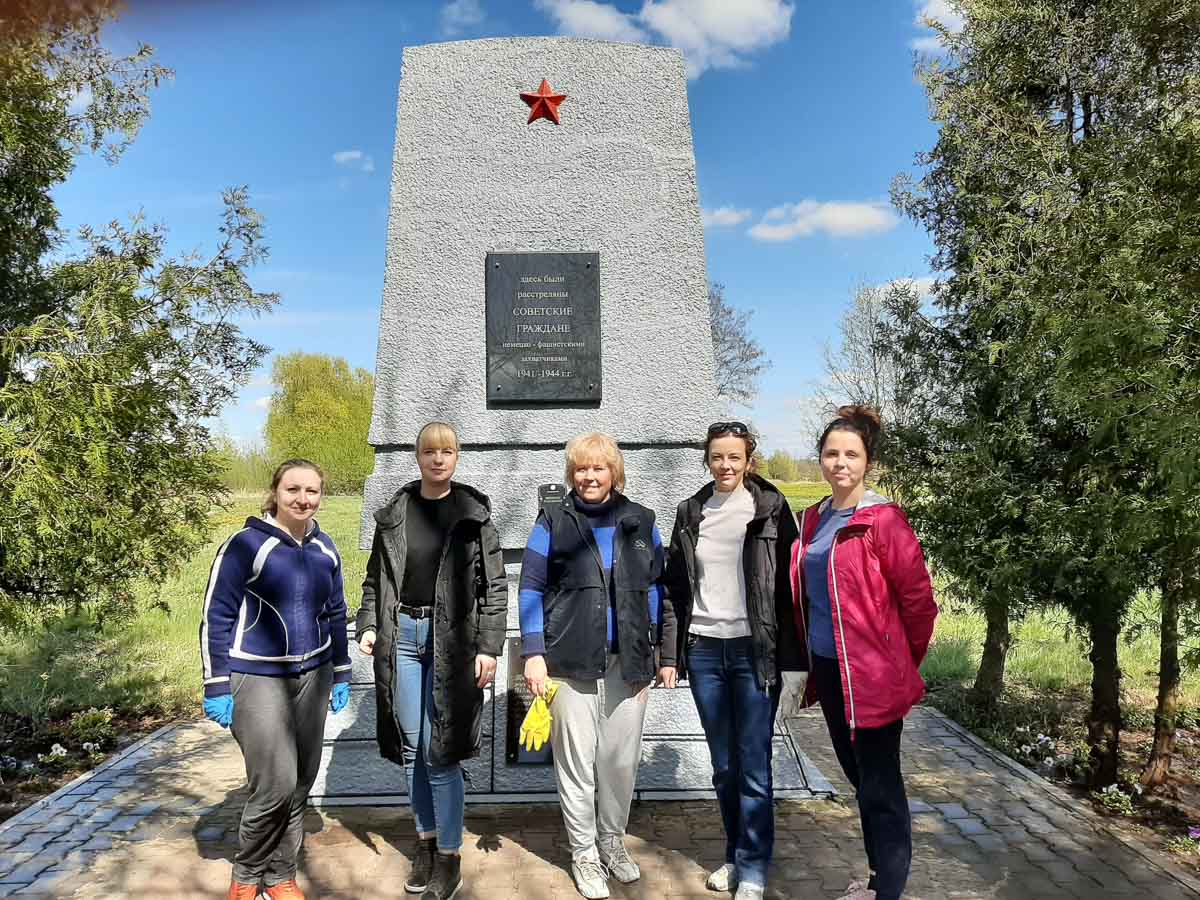 Чтобы помнили… В Кобринском районе почтили память героев Великой Отечественной войны и погибших мирных жителей