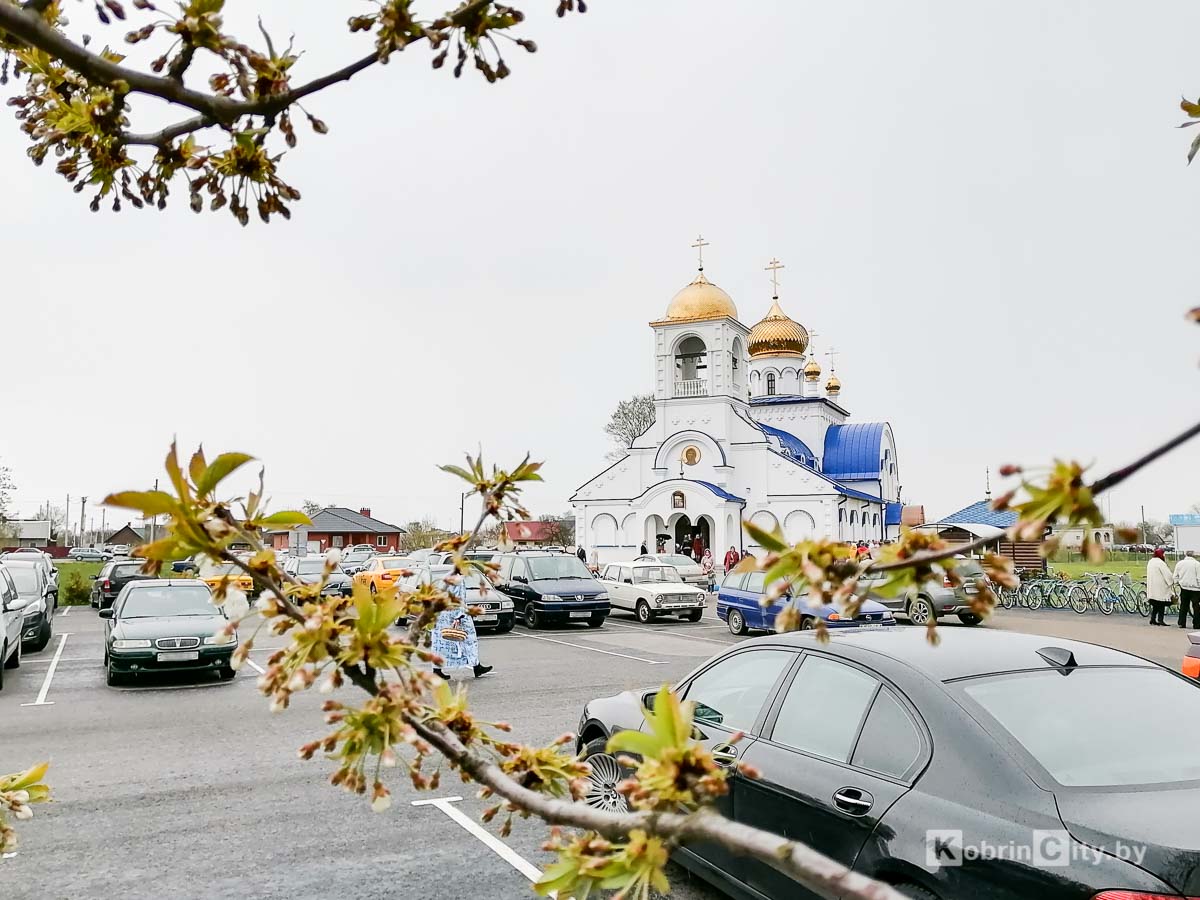 Христос воскресе! Кобрин православный празднует Пасху Христову