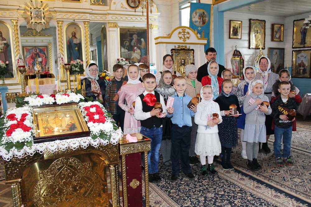 В воскресных школах при церквях Кобринского района состоялись пасхальные концерты