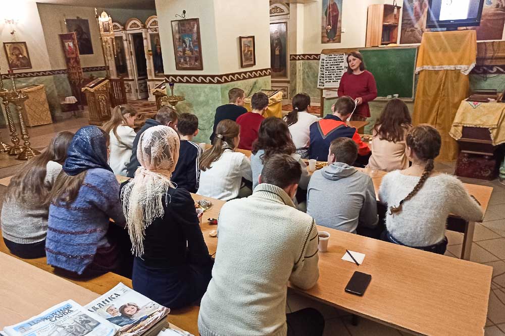 Здоровье телесное: 19 февраля в кобринской Свято-Христорождественской церкви состоялась беседа врача-педиатра с молодежью