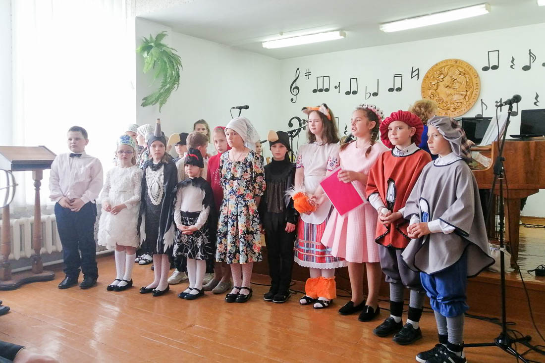 Пасхальный концерт учащихся воскресной школы Александро-Невского собора города Кобрина в детской школе искусств
