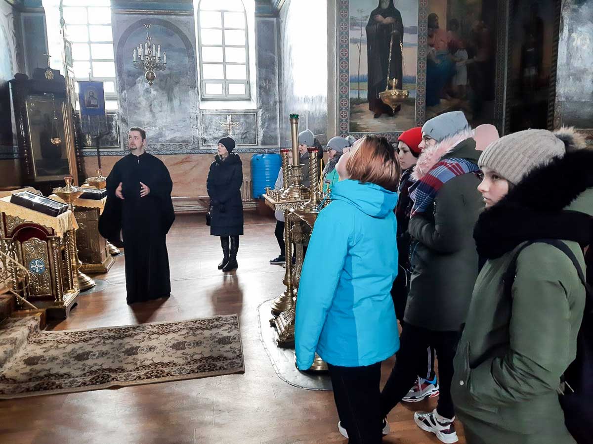 Учащиеся Кобринского государственного политехнического колледжа посетили кафедральный собор