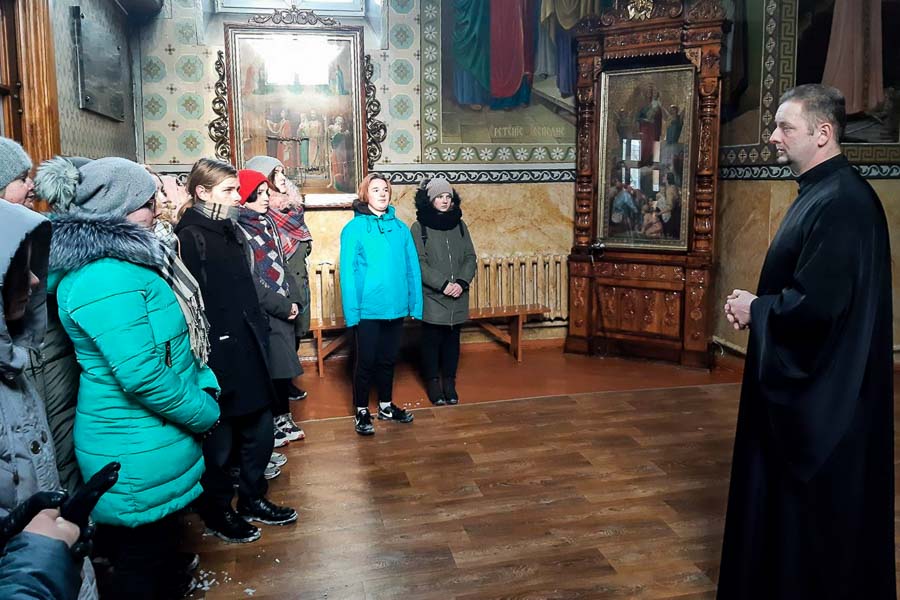 Учащиеся Кобринского государственного политехнического колледжа посетили кафедральный собор