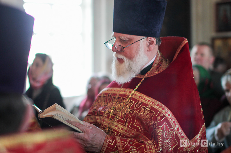 В Свято-Георгиевском храме Кобрина отметили престольный праздник