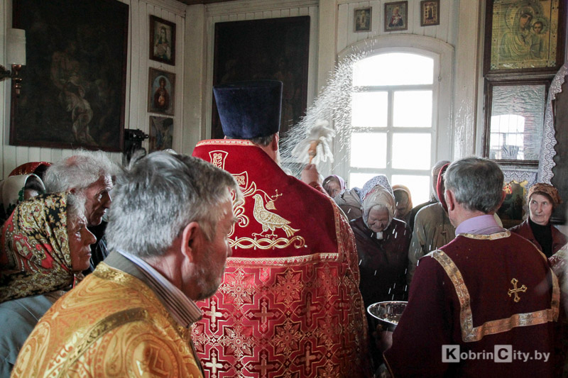 В Свято-Георгиевском храме Кобрина отметили престольный праздник