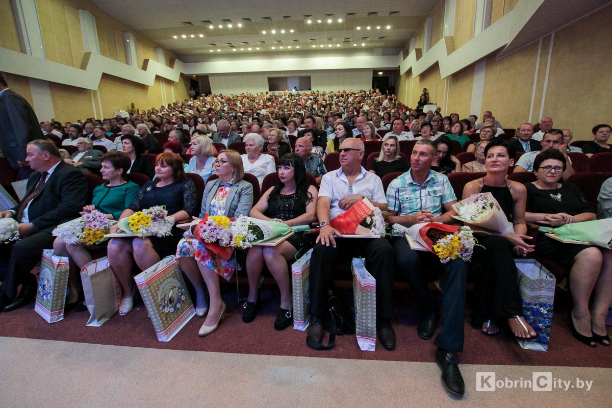 Во Дворце культуры состоялось открытие праздника Дня города. Кобрин 2018