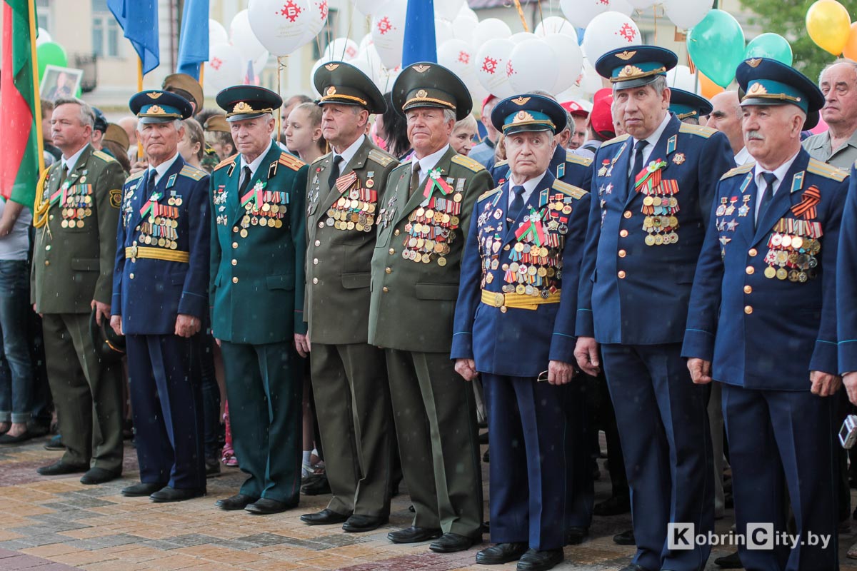 Кобрин отпраздновал 73-ю годовщину Великой Победы