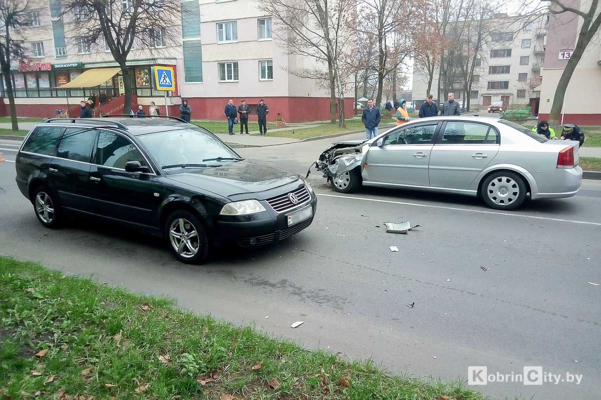 ДТП центре Кобрина - 12 ноября 218