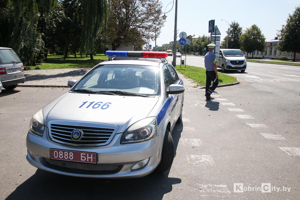 С 25 августа ГАИ будет наказывать за не включенные фары